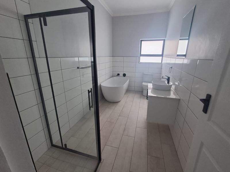 3 Bedroom Property for Sale in Shelley Point Western Cape